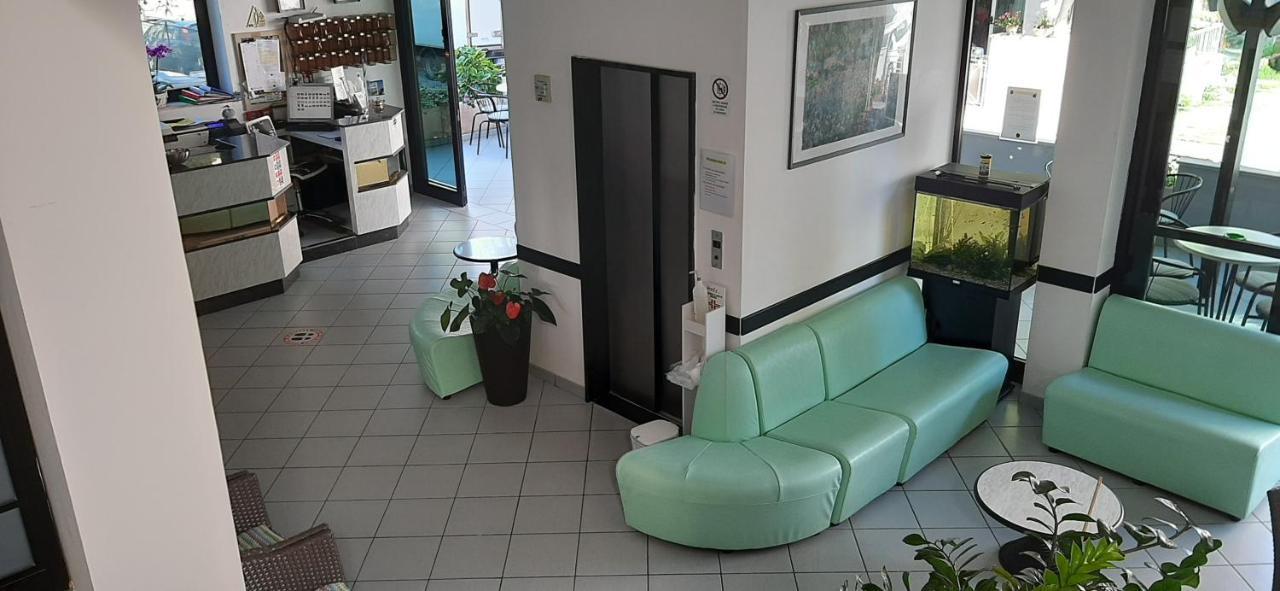 Hotel Penny ريميني المظهر الخارجي الصورة